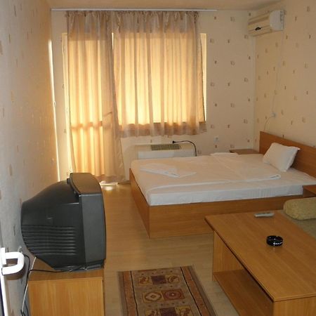 Hotel Pilevski Blagoevgrad Bagian luar foto