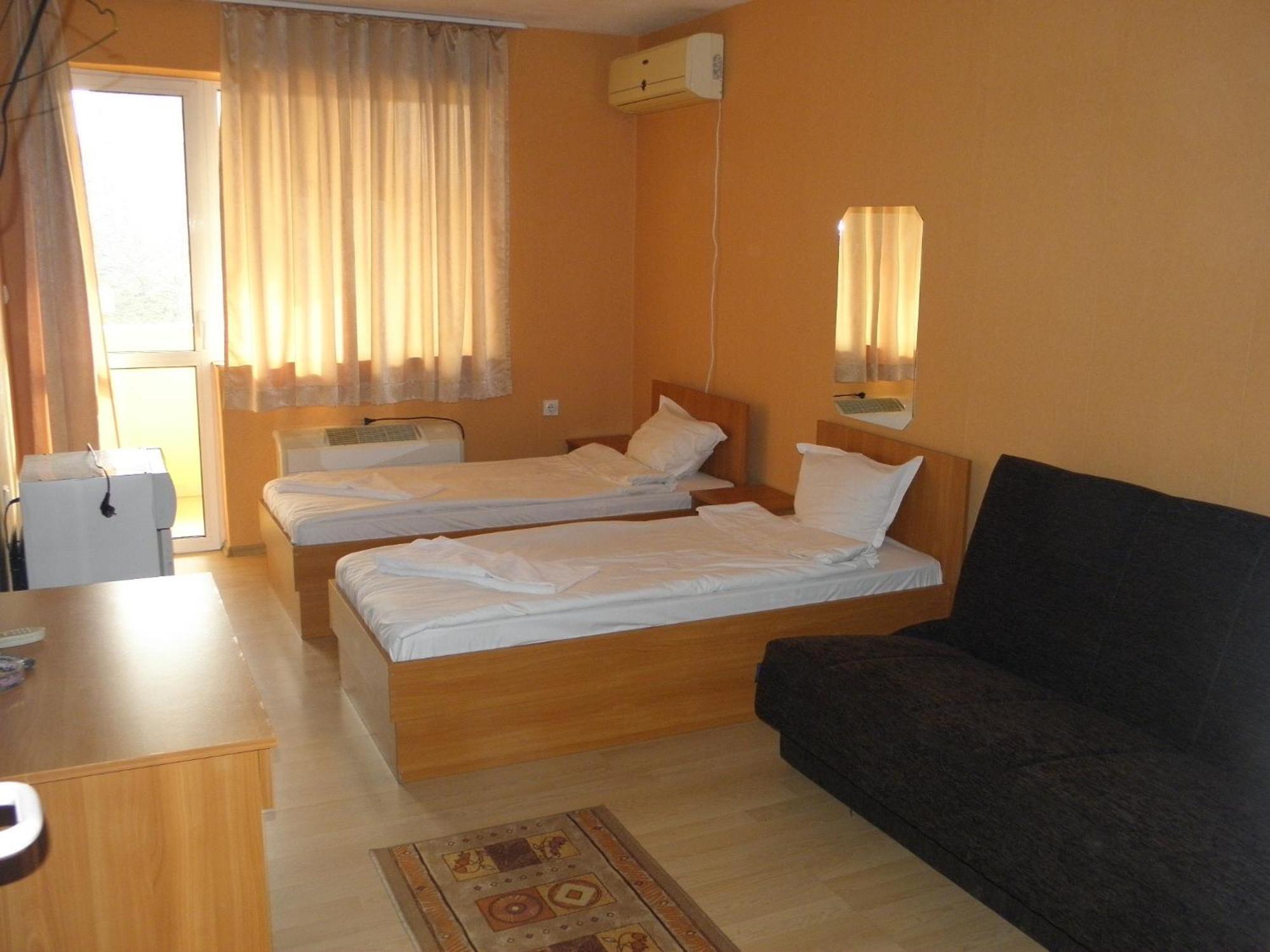 Hotel Pilevski Blagoevgrad Bagian luar foto