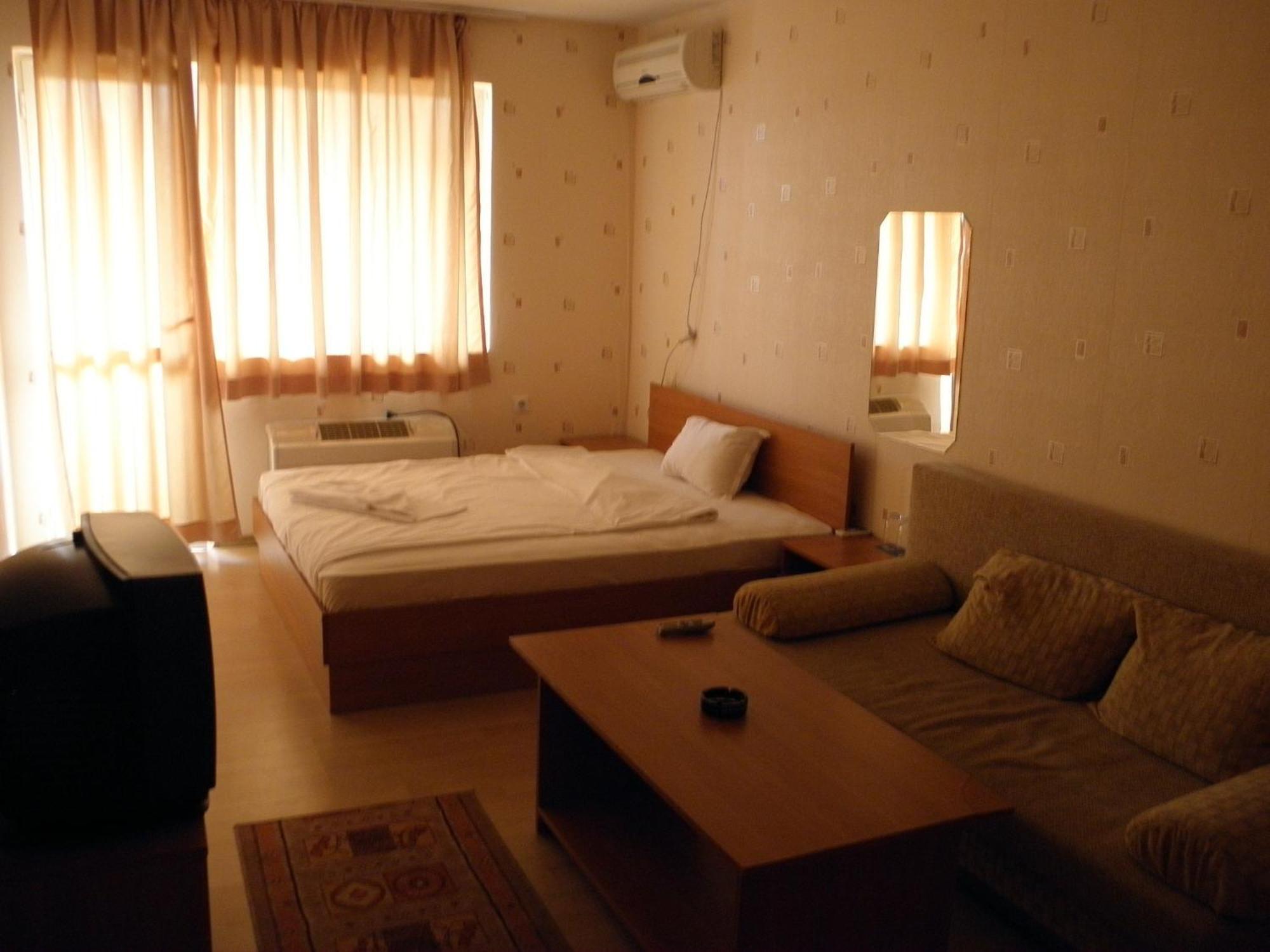Hotel Pilevski Blagoevgrad Bagian luar foto