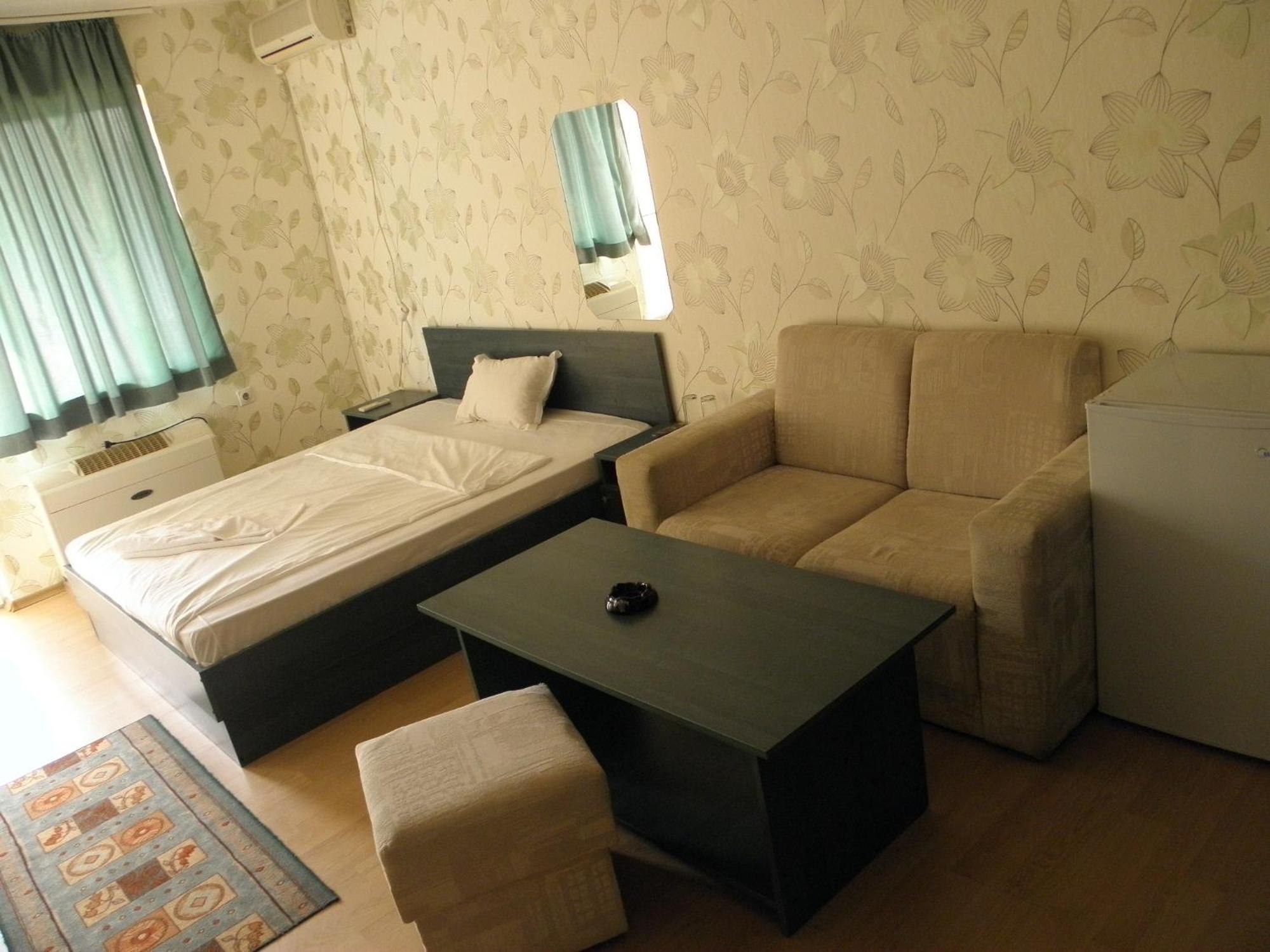 Hotel Pilevski Blagoevgrad Bagian luar foto